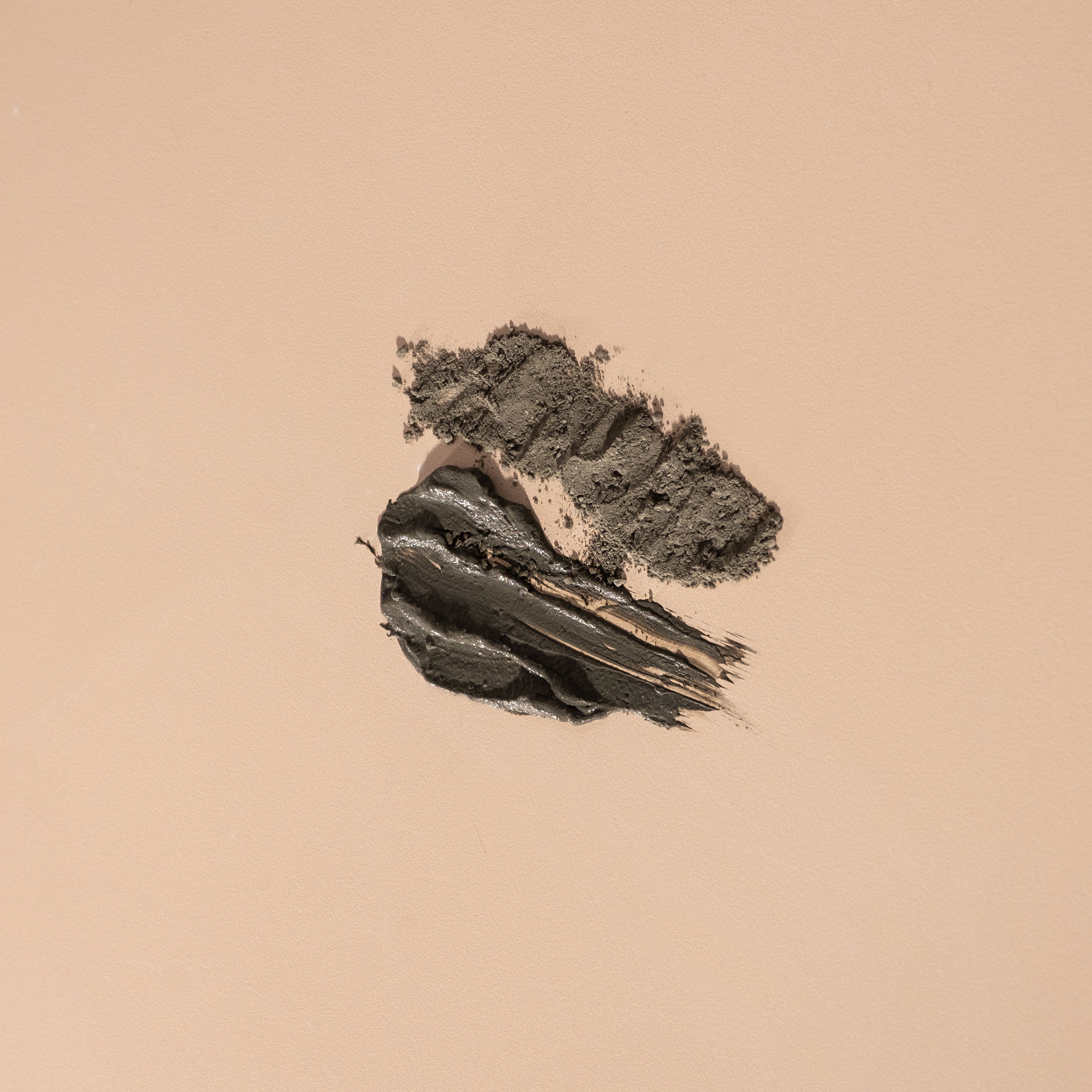 powdered clay face mask mixed smear