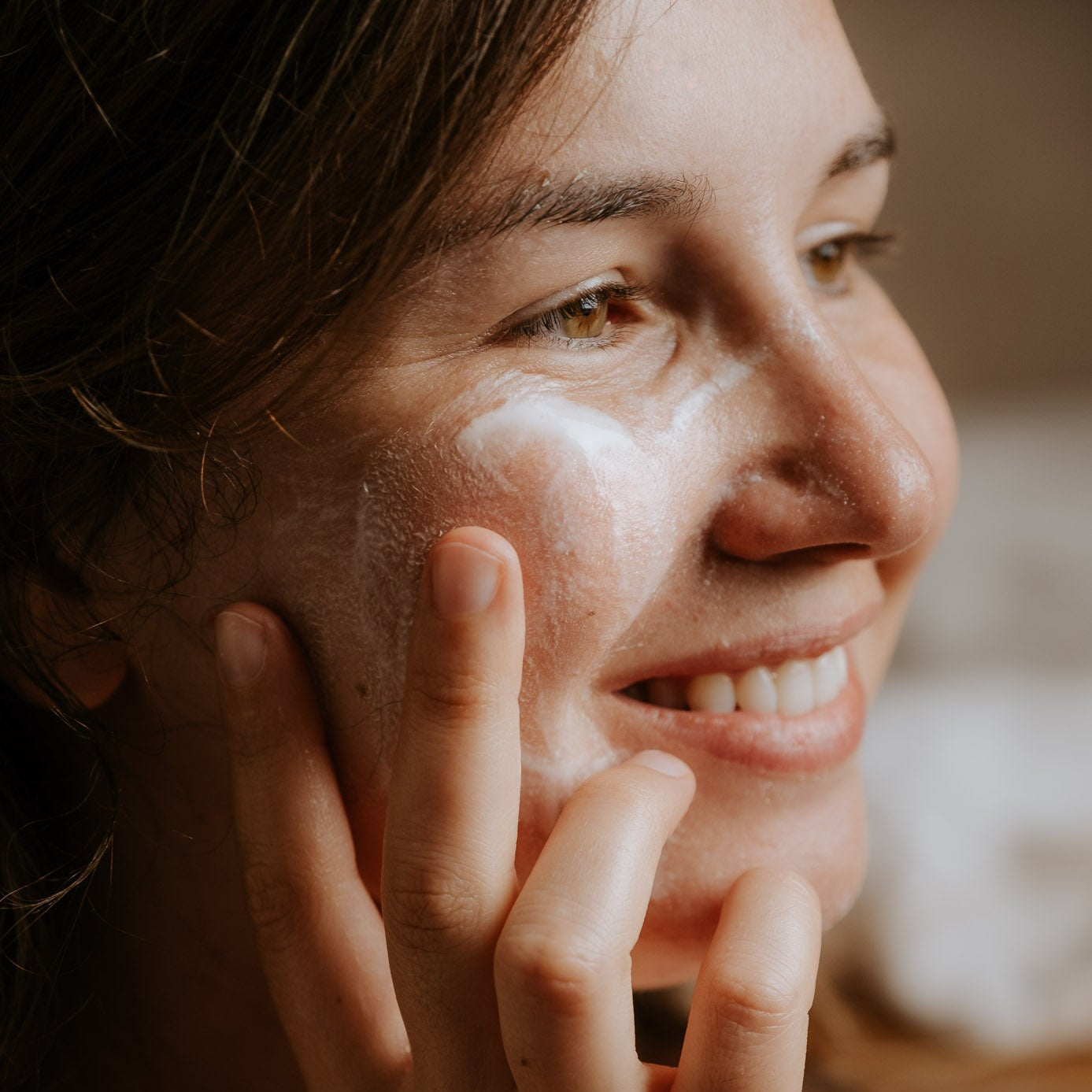 waterless powder to foam cleanser