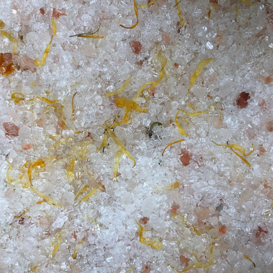 Orange, Lemon and Peppermint bath salts. Made with a blend of pink himalyan salt and epsom salt